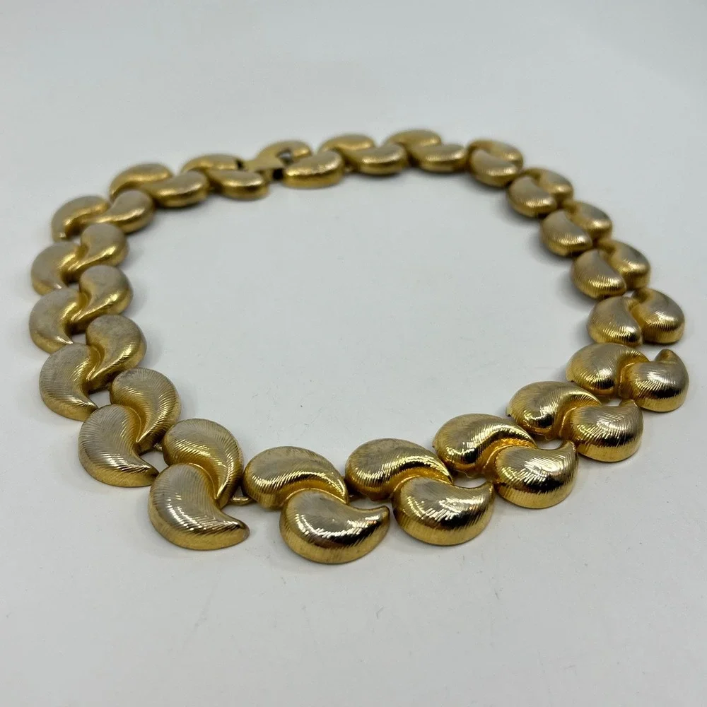 Vintage Brushed Gold Tone Chunky Collar Necklace Costume Jewelry Glam Formal
